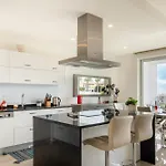 Casa Lilou - Luxury Oceanview Penthouse شقة لاغوس