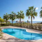Casa Lilou - Luxury Oceanview Penthouse شقة لاغوس