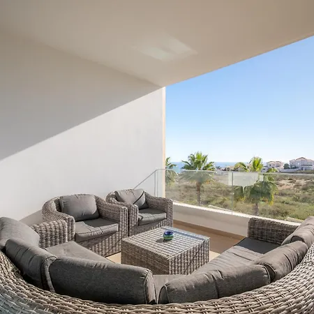 Апартаменты Casa Lilou - Luxury Oceanview Penthouse *