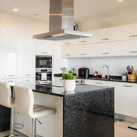 Casa Lilou - Luxury Oceanview Penthouse * 라고스